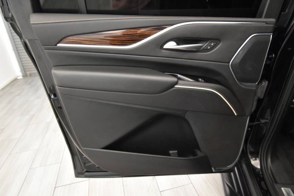 2021 Cadillac Escalade ESV Premium Luxury 4x4 4dr SUV, Black, Mileage: 82,015 - photo 13