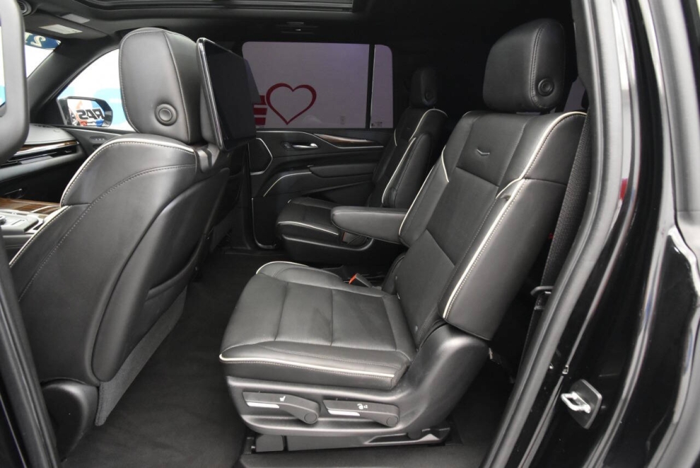 2021 Cadillac Escalade ESV Premium Luxury 4x4 4dr SUV, Black, Mileage: 82,015 - photo 15