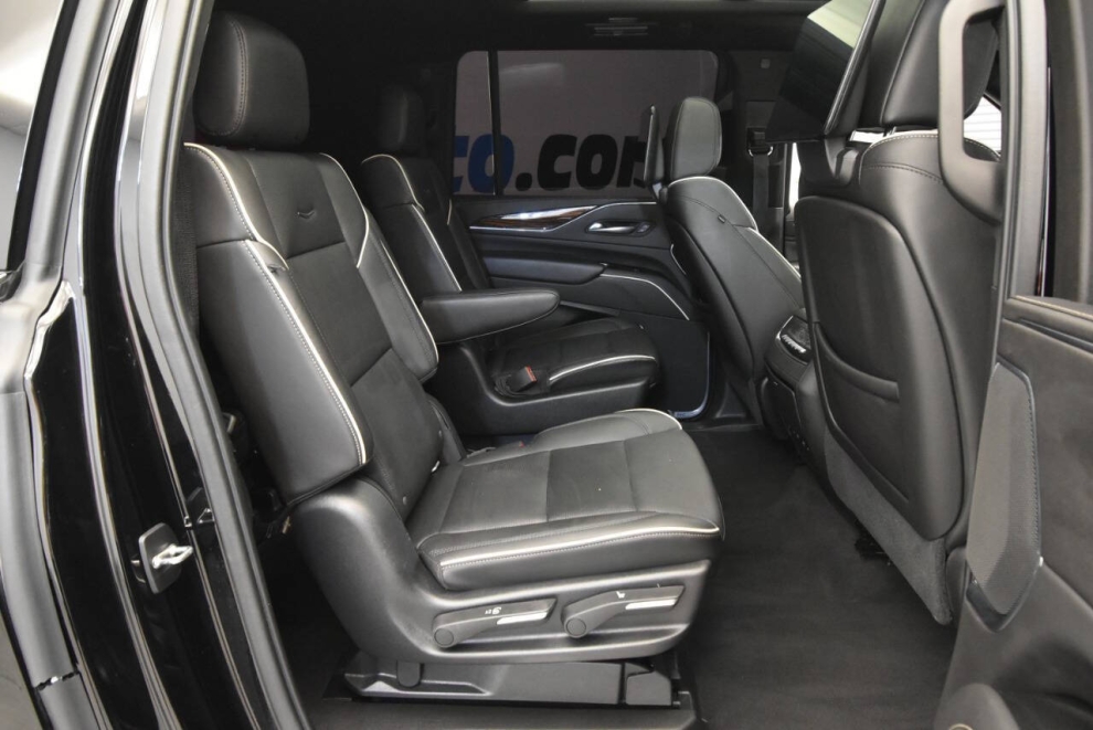 2021 Cadillac Escalade ESV Premium Luxury 4x4 4dr SUV, Black, Mileage: 82,015 - photo 18