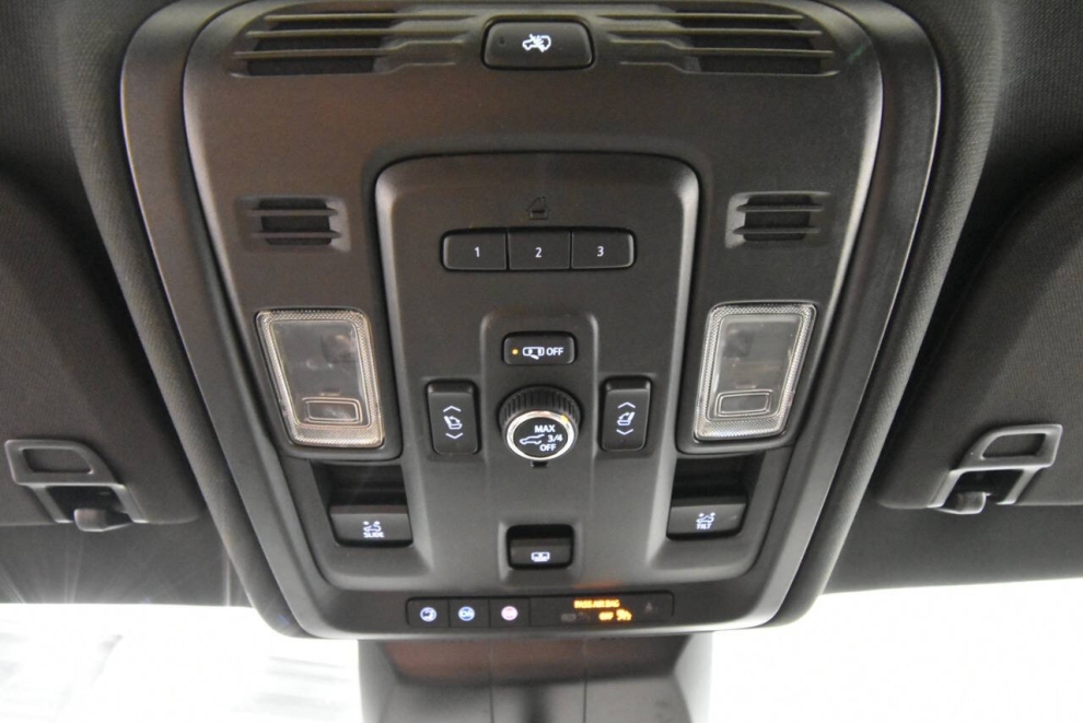 2021 Cadillac Escalade ESV Premium Luxury 4x4 4dr SUV, Black, Mileage: 82,015 - photo 39