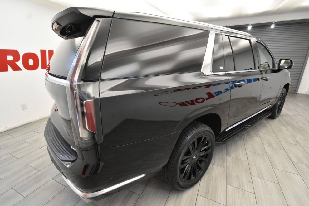2021 Cadillac Escalade ESV Premium Luxury 4x4 4dr SUV, Black, Mileage: 82,015 - photo 4