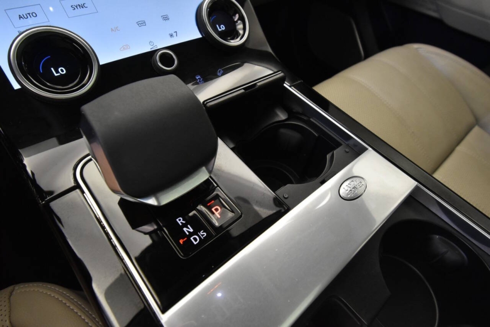 2021 Land Rover Range Rover Velar P250 S AWD 4dr SUV, White, Mileage: 37,590 - photo 21