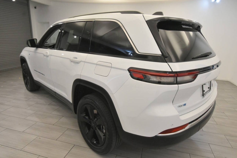 2023 Jeep Grand Cherokee 4XE, White, Mileage: 31,685 - photo 2