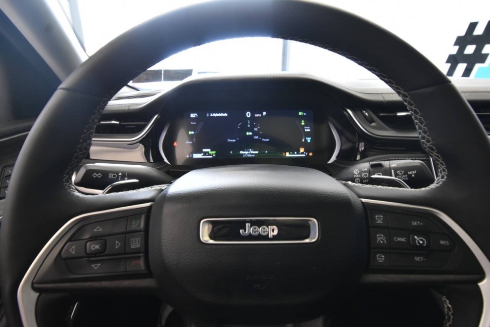 2023 Jeep Grand Cherokee 4XE, White, Mileage: 31,685 - photo 26