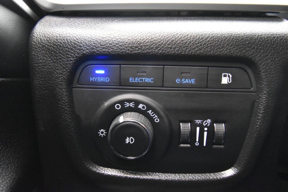2023 Jeep Grand Cherokee 4XE, White, Mileage: 31,685 - photo 30