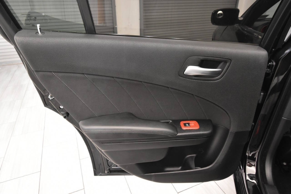 2020 Dodge Charger SXT AWD 4dr Sedan, Black, Mileage: 84,811 - photo 13