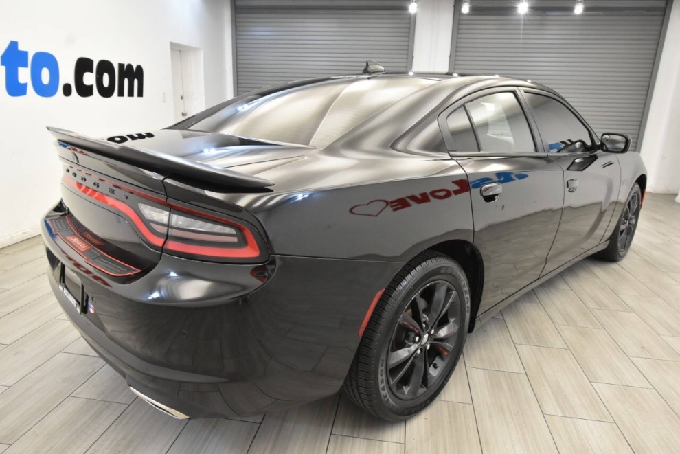 2020 Dodge Charger SXT AWD 4dr Sedan, Black, Mileage: 84,811 - photo 4