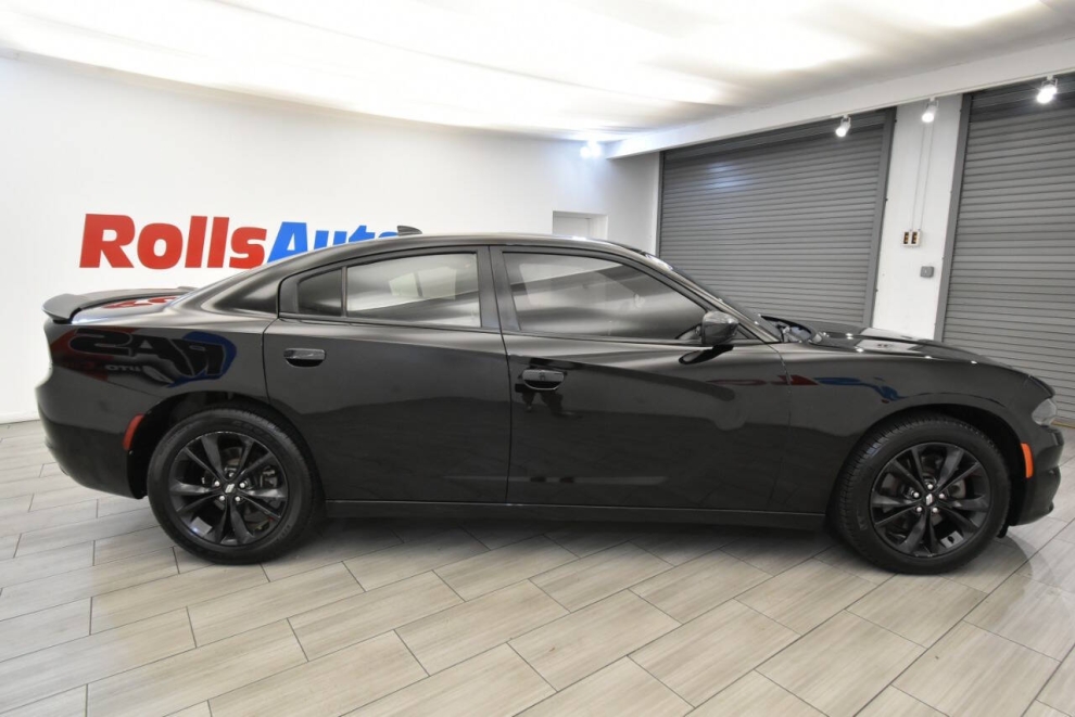 2020 Dodge Charger SXT AWD 4dr Sedan, Black, Mileage: 84,811 - photo 5