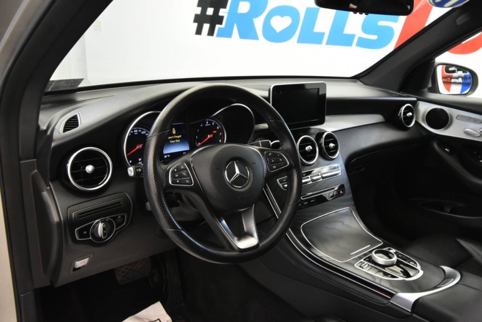2019 Mercedes-Benz GLC GLC 300 4MATIC AWD 4dr SUV, Silver, Mileage: 111,135 - photo 9