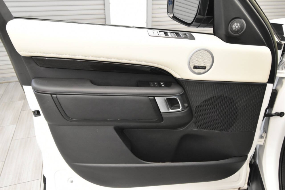 2023 Land Rover Discovery P300 S R Dynamic AWD 4dr SUV, White, Mileage: 62,742 - photo 12