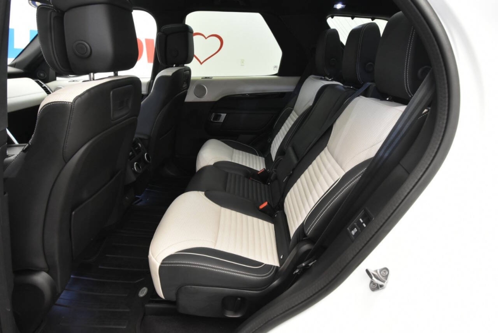 2023 Land Rover Discovery P300 S R Dynamic AWD 4dr SUV, White, Mileage: 62,742 - photo 13