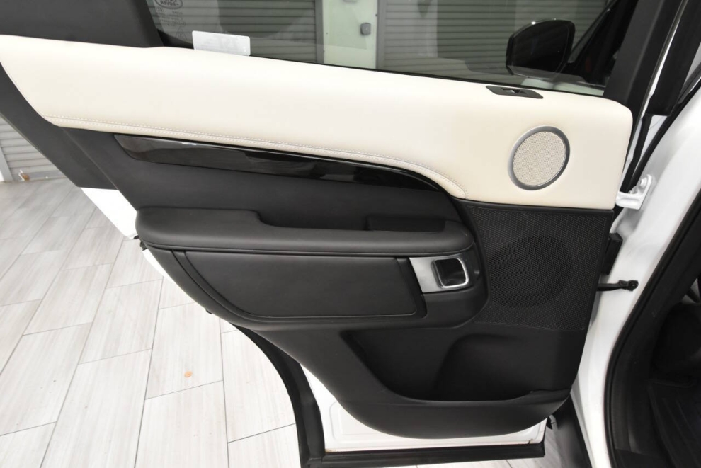 2023 Land Rover Discovery P300 S R Dynamic AWD 4dr SUV, White, Mileage: 62,742 - photo 14