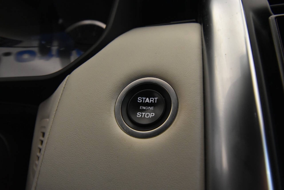 2023 Land Rover Discovery P300 S R Dynamic AWD 4dr SUV, White, Mileage: 62,742 - photo 22