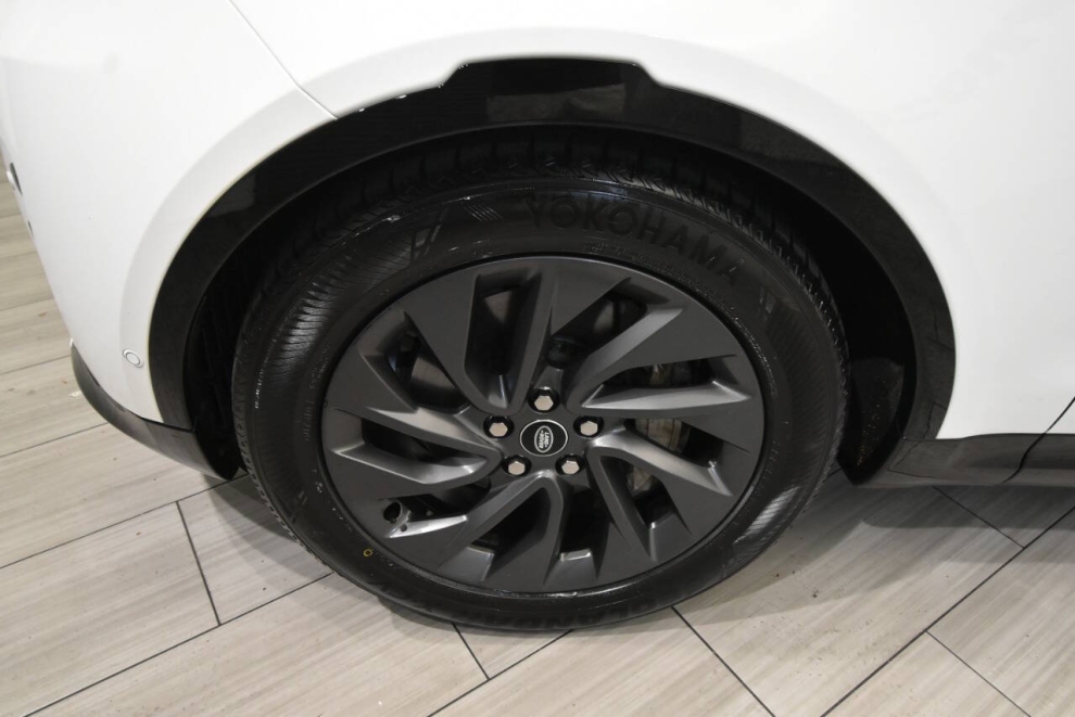 2023 Land Rover Discovery P300 S R Dynamic AWD 4dr SUV, White, Mileage: 62,742 - photo 9