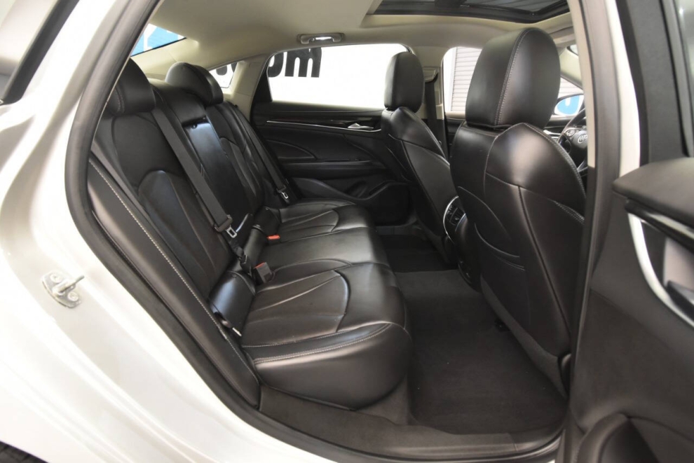 2019 Buick LaCrosse Premium AWD 4dr Sedan, Silver, Mileage: 109,146 - photo 16