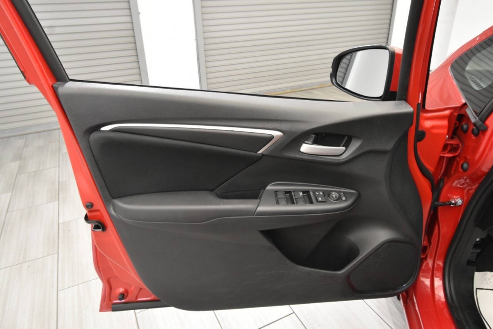 2020 Honda Fit LX 4dr Hatchback CVT, Rojo, Mileage: 36,379 - photo 11