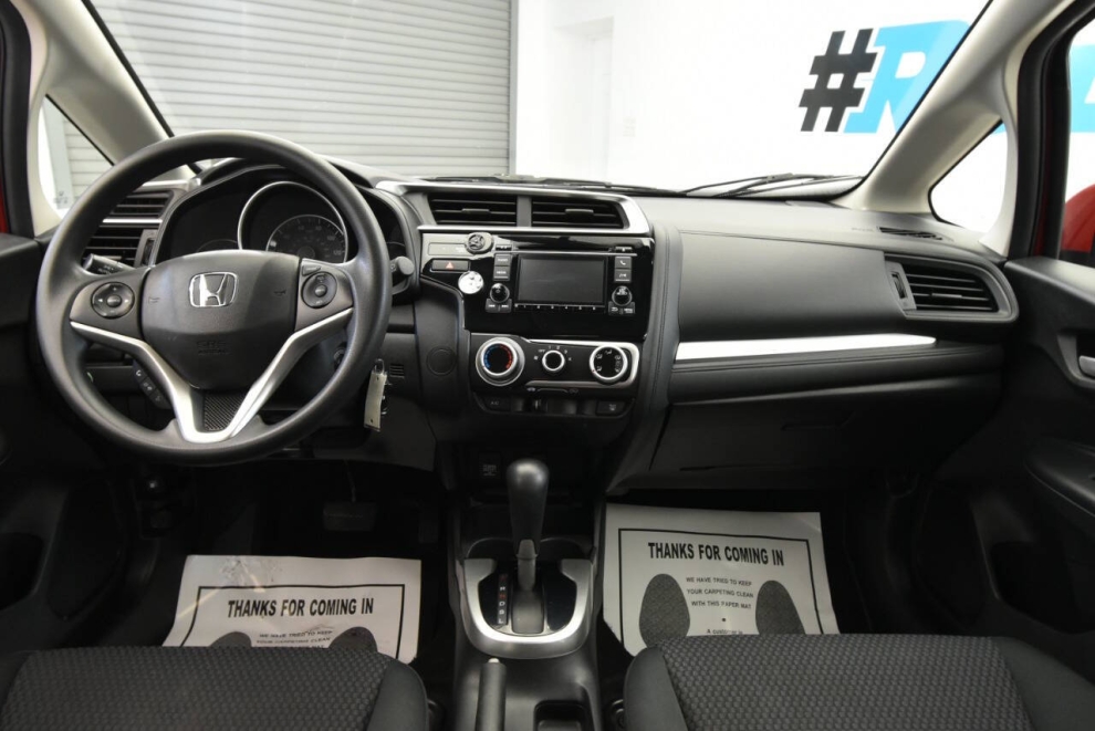 2020 Honda Fit LX 4dr Hatchback CVT, Rojo, Mileage: 36,379 - photo 17