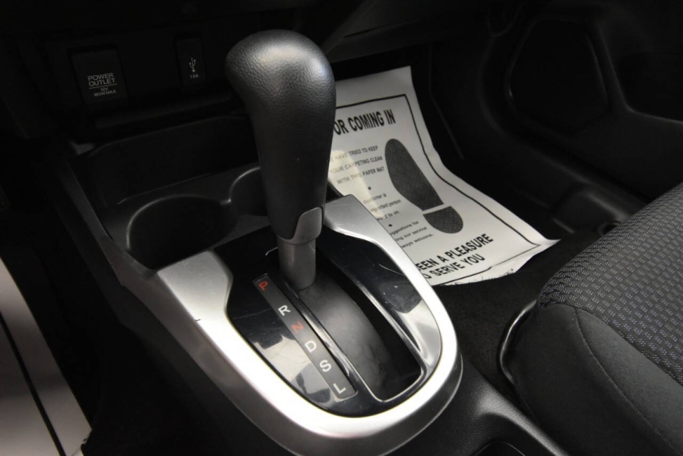 2020 Honda Fit LX 4dr Hatchback CVT, Rojo, Mileage: 36,379 - photo 18