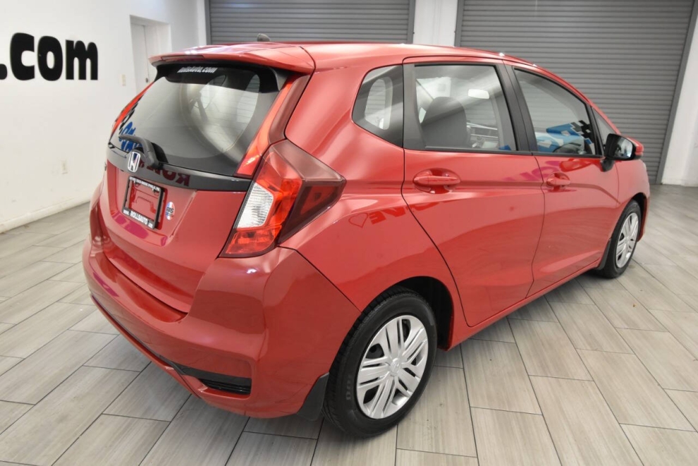 2020 Honda Fit LX 4dr Hatchback CVT, Rojo, Mileage: 36,379 - photo 4