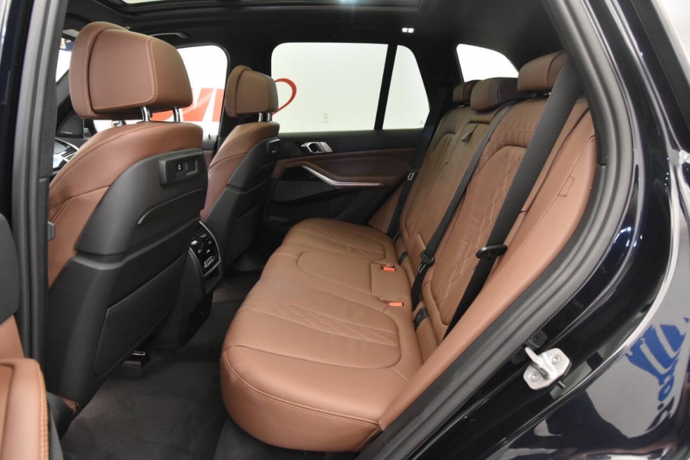 2020 BMW X5 M50i xDrive AWD 4dr Sports Activity Vehicle, Blue, Mileage: 49,191 - photo 12