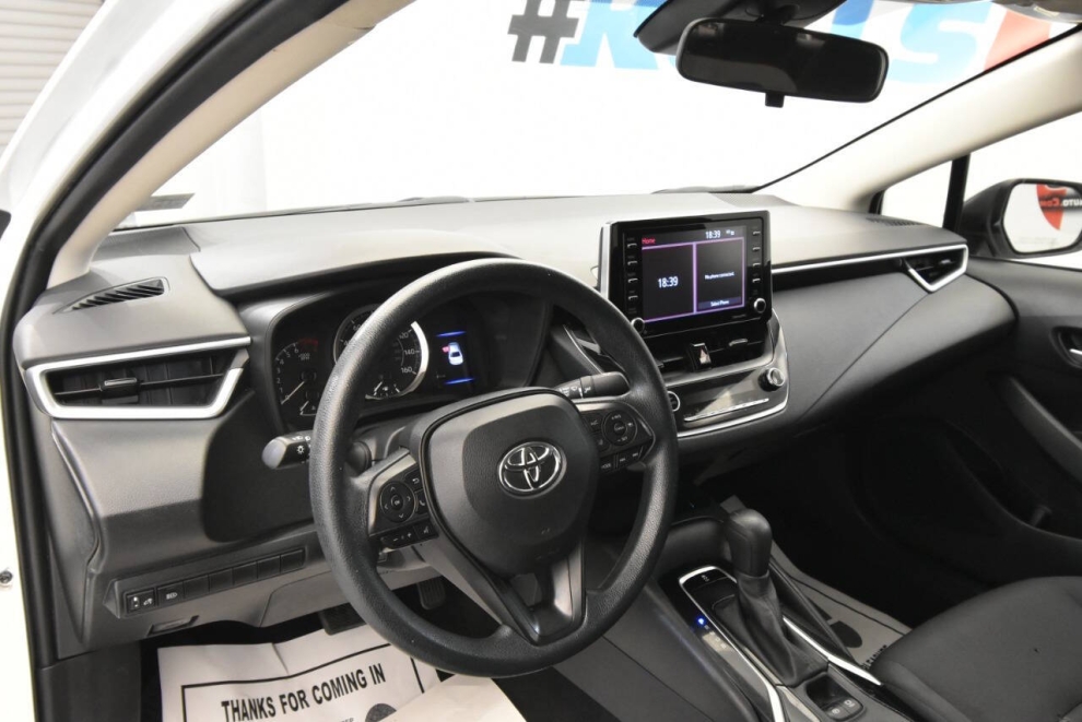 2021 Toyota Corolla LE 4dr Sedan, White, Mileage: 62,156 - photo 10