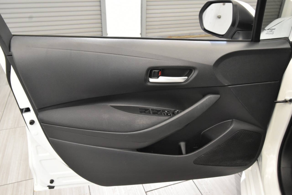 2021 Toyota Corolla LE 4dr Sedan, White, Mileage: 62,156 - photo 11