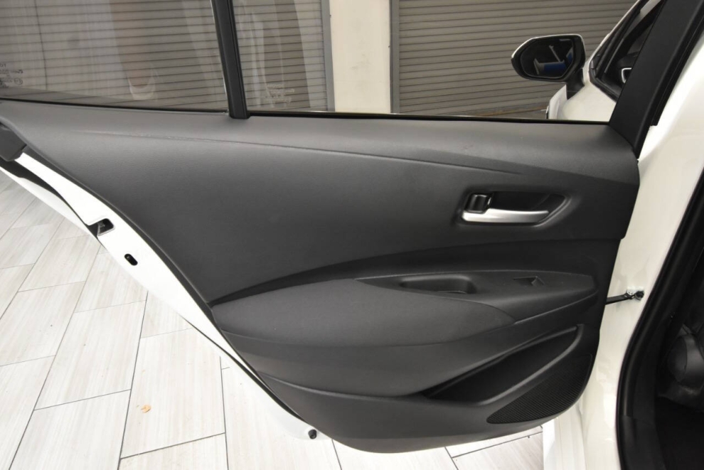 2021 Toyota Corolla LE 4dr Sedan, White, Mileage: 62,156 - photo 13