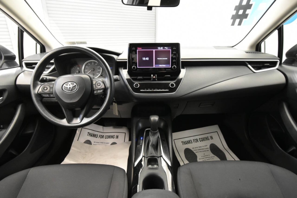 2021 Toyota Corolla LE 4dr Sedan, White, Mileage: 62,156 - photo 17