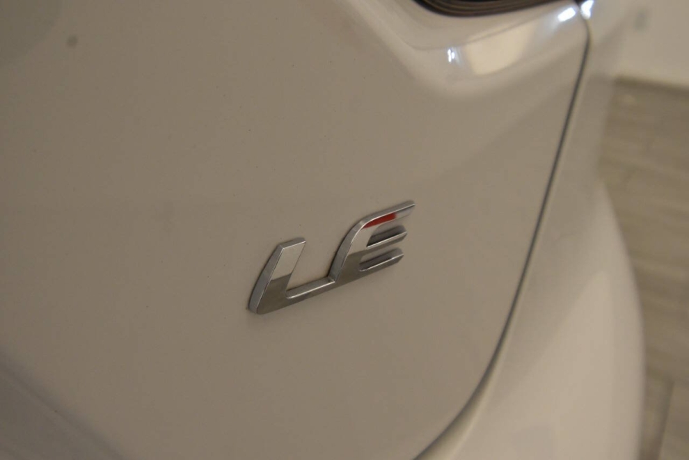 2021 Toyota Corolla LE 4dr Sedan, White, Mileage: 62,156 - photo 29