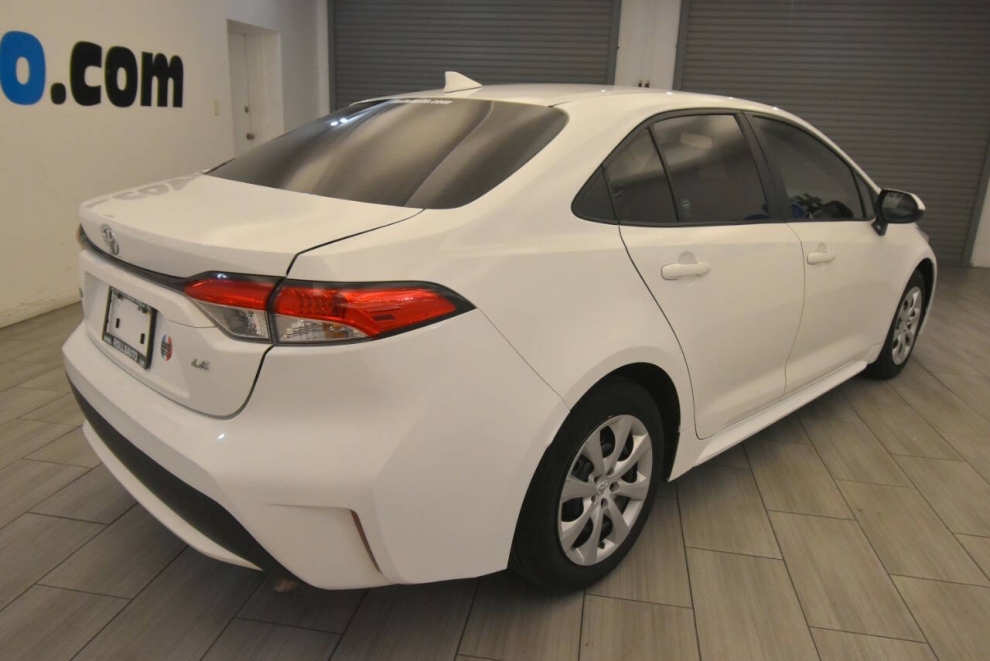 2021 Toyota Corolla LE 4dr Sedan, White, Mileage: 62,156 - photo 4