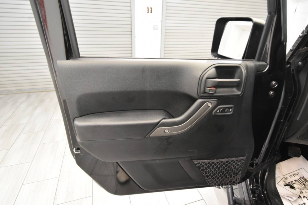 2017 Jeep Wrangler Unlimited Sport, Black, Mileage: 50,900 - photo 11