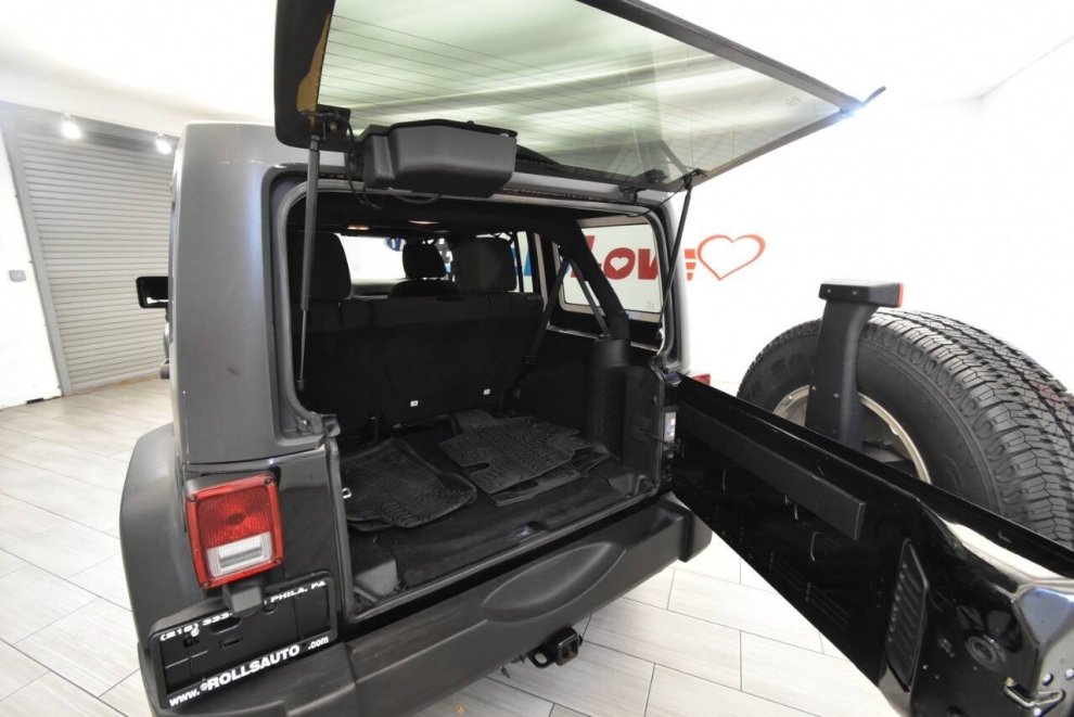 2017 Jeep Wrangler Unlimited Sport, Black, Mileage: 50,900 - photo 26