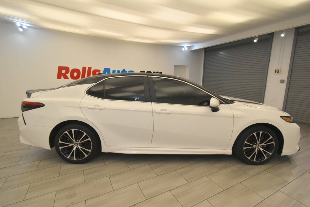 2020 Toyota Camry SE, White, Mileage: 79,622 - photo 5
