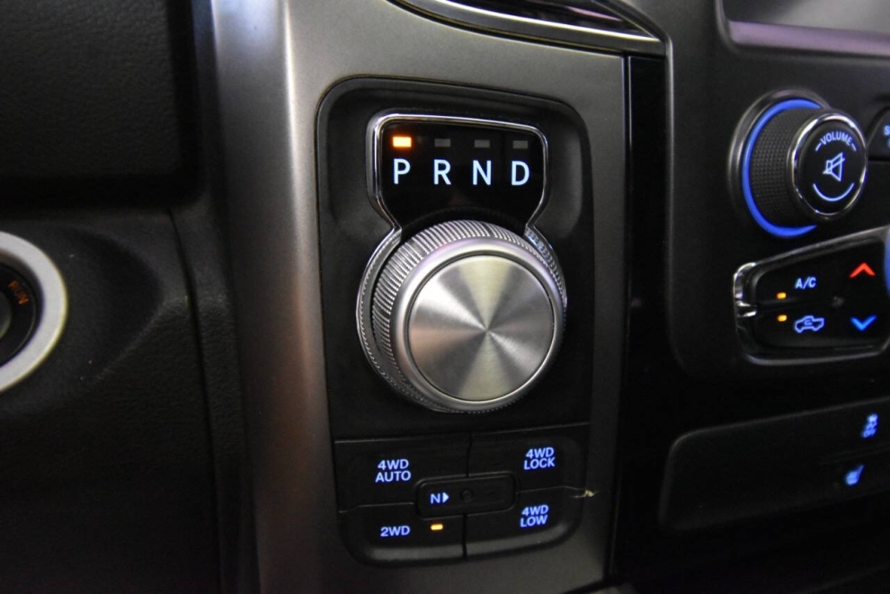 2016 RAM 1500 Sport 4x4 4dr Crew Cab 5.5 ft. SB Pickup, Yellow, Mileage: 97,278 - photo 19