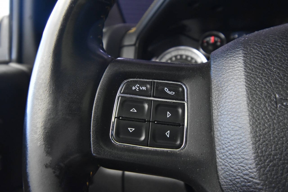 2016 RAM 1500 Sport 4x4 4dr Crew Cab 5.5 ft. SB Pickup, Yellow, Mileage: 97,278 - photo 24