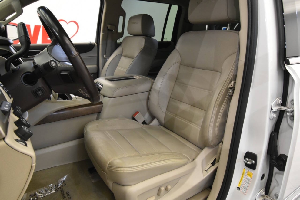 2019 GMC Yukon XL Denali 4x4 4dr SUV, White, Mileage: 96,641 - photo 10