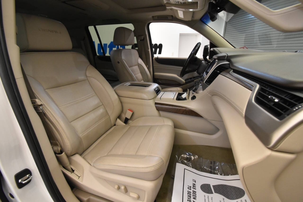 2019 GMC Yukon XL Denali 4x4 4dr SUV, White, Mileage: 96,641 - photo 17
