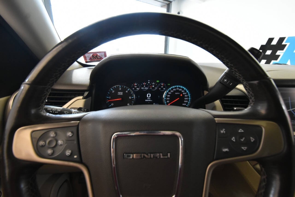 2019 GMC Yukon XL Denali 4x4 4dr SUV, White, Mileage: 96,641 - photo 30