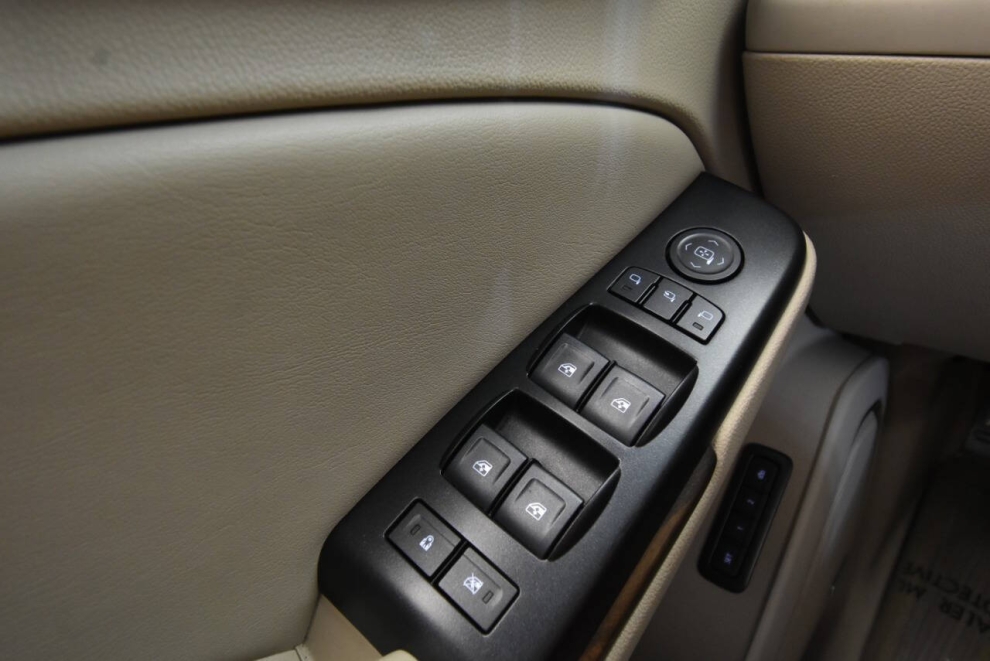 2019 GMC Yukon XL Denali 4x4 4dr SUV, White, Mileage: 96,641 - photo 35