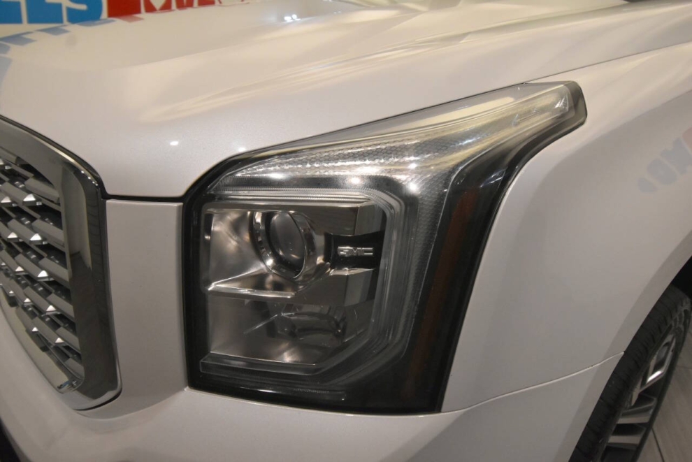 2019 GMC Yukon XL Denali 4x4 4dr SUV, White, Mileage: 96,641 - photo 7