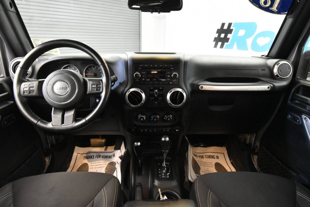 2018 Jeep Wrangler JK Unlimited Sahara, Silver, Mileage: 80,260 - photo 17