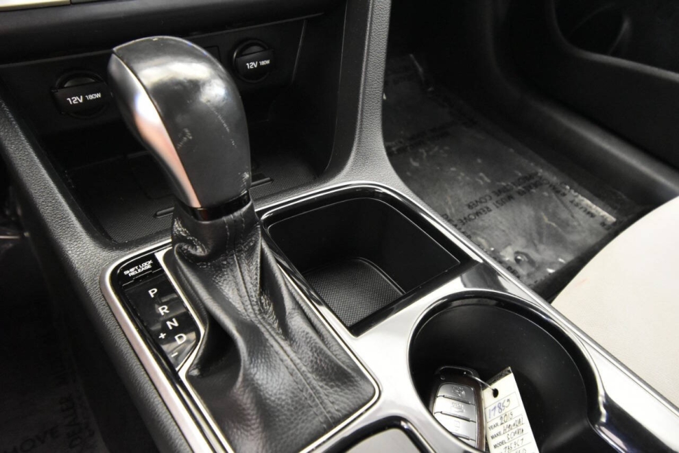 2019 Hyundai Sonata SEL, Red, Mileage: 79,949 - photo 19