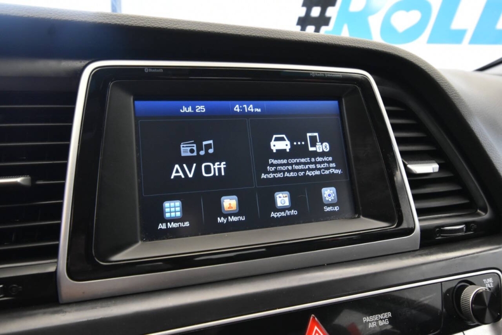 2019 Hyundai Sonata SEL, Red, Mileage: 79,949 - photo 21