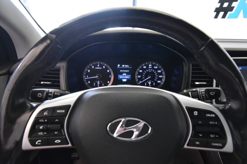 2019 Hyundai Sonata SEL, Red, Mileage: 79,949 - photo 23