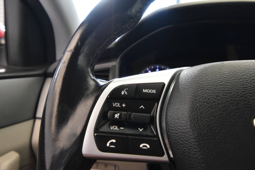 2019 Hyundai Sonata SEL, Red, Mileage: 79,949 - photo 24