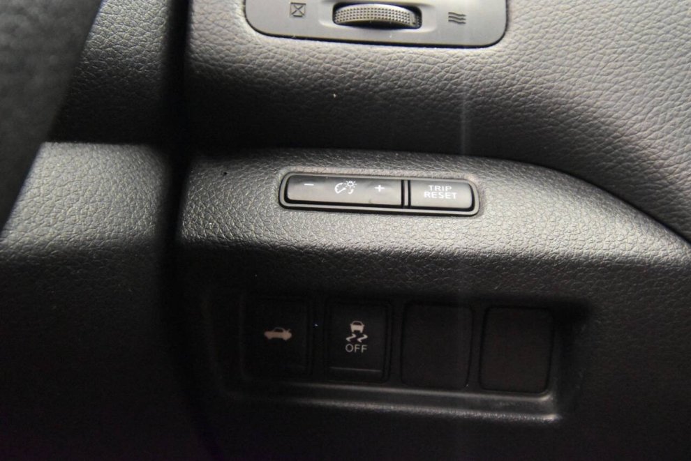 2016 Nissan Altima SR, White, Mileage: 94,648 - photo 27