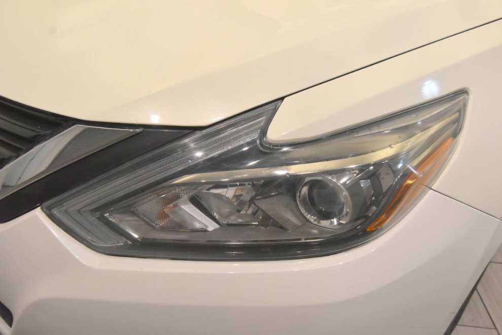 2016 Nissan Altima SR, White, Mileage: 94,648 - photo 7