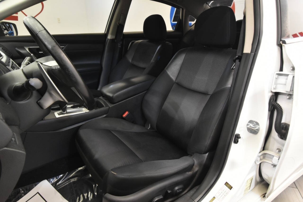 2016 Nissan Altima SR, White, Mileage: 94,648 - photo 9