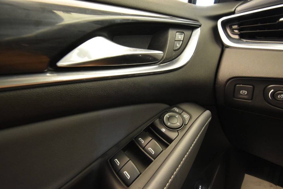 2020 Buick Enclave Essence 4x4 4dr Crossover, Gray, Mileage: 54,755 - photo 31