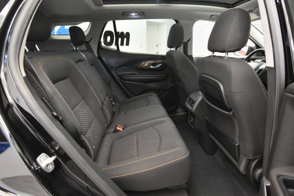 2020 GMC Terrain SLE 4x4 4dr SUV, Black, Mileage: 65,888 - photo 16